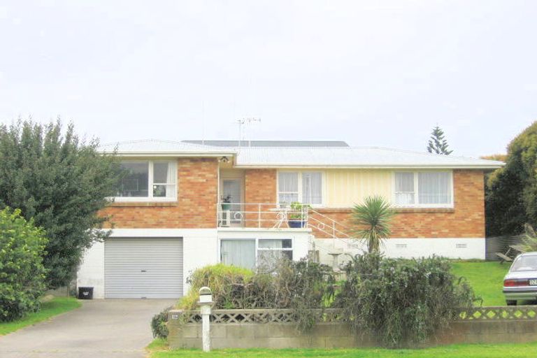 Photo of property in 27 Lee Street, Mount Maunganui, 3116