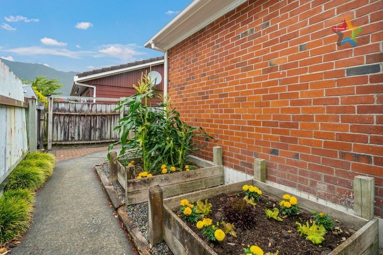 Photo of property in 16 Brook Street, Waiwhetu, Lower Hutt, 5010