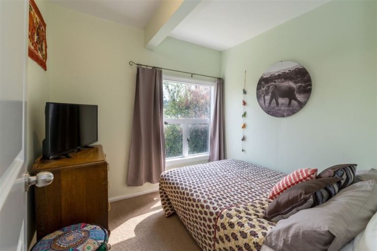 Photo of property in 2a Church Hill Road, Green Island, Dunedin, 9018