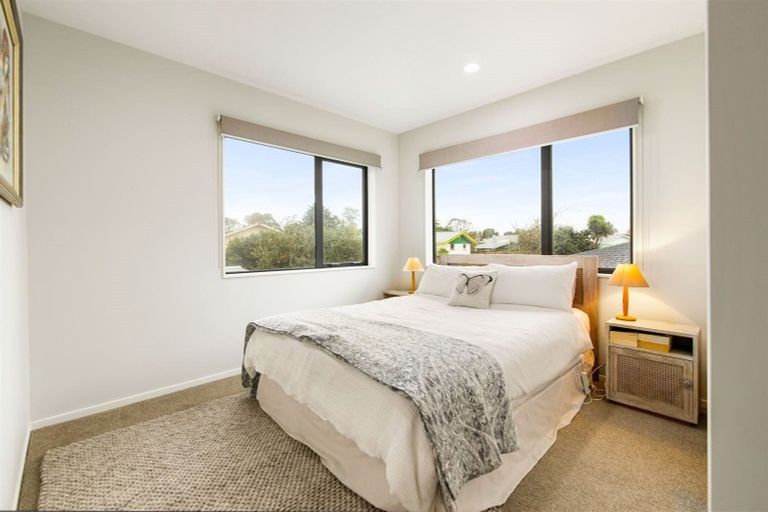 Photo of property in 18c Riverpark Crescent, Henderson, Auckland, 0610