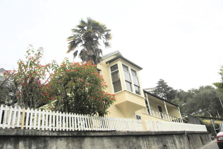 Photo of property in 16 Goldsmith Road, Hospital Hill, Napier, 4110