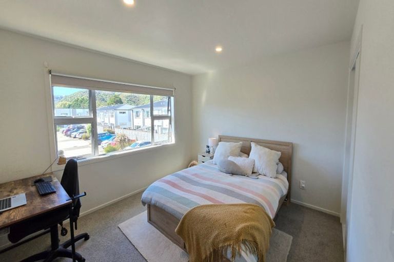 Photo of property in 5 Mcgrath Way, Taita, Lower Hutt, 5011