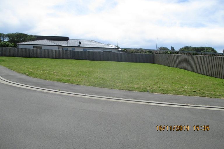 Photo of property in 1 Karos Lane, Northwood, Christchurch, 8051