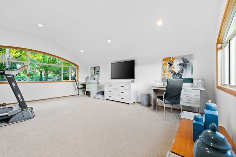 Photo of property in 82 Brownhill Road, Whitford, Manurewa, 2576
