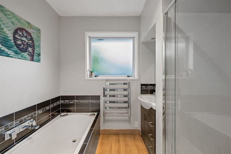 Photo of property in 207 Grimseys Road, Redwood, Christchurch, 8051