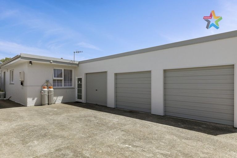 Photo of property in 36 Wellington Road, Wainuiomata, Lower Hutt, 5014