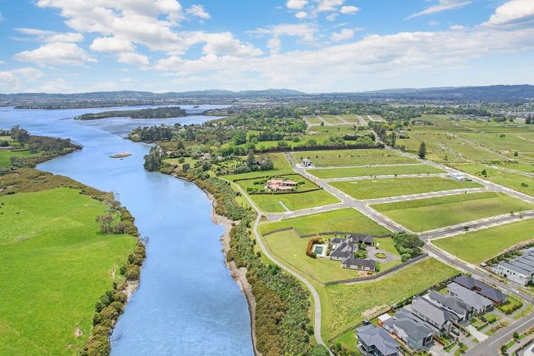 Photo of property in 27 Ockhams Street, Karaka, 2113