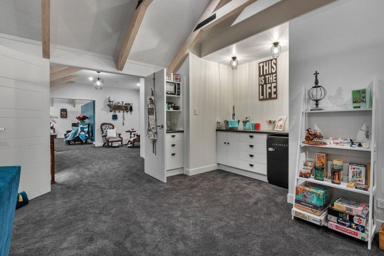 Photo of property in 13 Waitemata Drive, One Tree Point, 0118