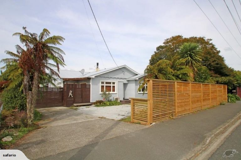 Photo of property in 140 Commercial Street, Takaka, 7110