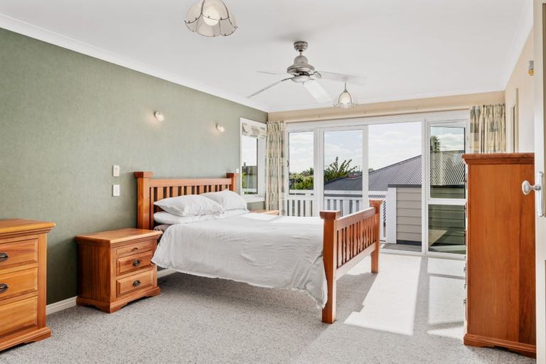 Photo of property in 16 Thistlewood Avenue, Hamilton East, Hamilton, 3216