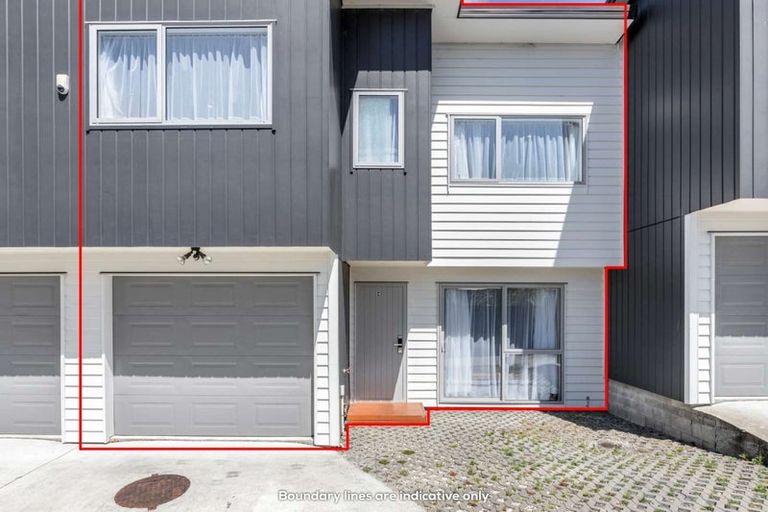 Photo of property in 4035c Great North Road, Glen Eden, Auckland, 0602