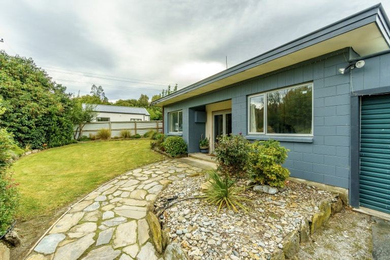 Photo of property in 28 Letts Gully Road, Letts Gully, Alexandra, 9393