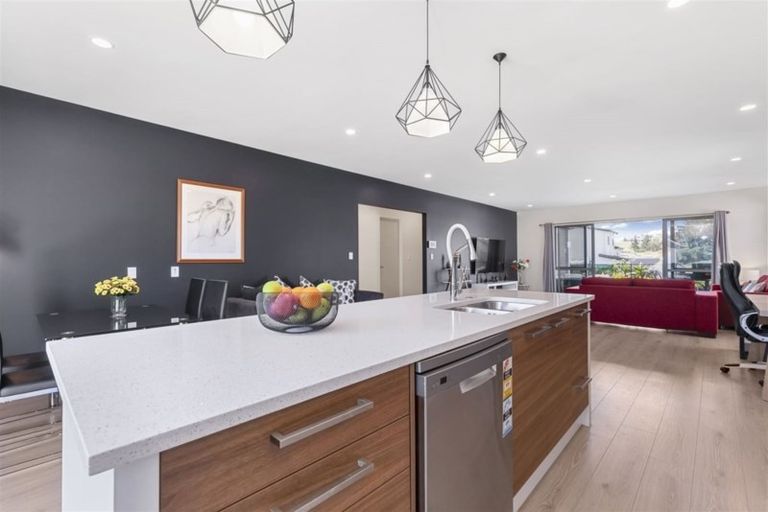 Photo of property in 8 Kaipuke Crescent, Gulf Harbour, Whangaparaoa, 0930