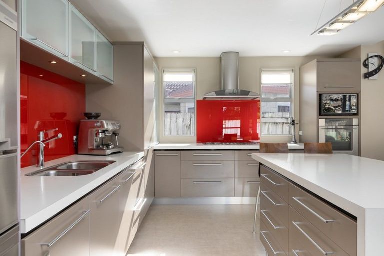 Photo of property in 102 Freyberg Street, Otumoetai, Tauranga, 3110