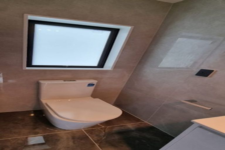 Photo of property in 425f Great South Road, Opaheke, Papakura, 2113