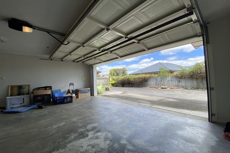 Photo of property in 8 Corfield Way, Burswood, Auckland, 2013