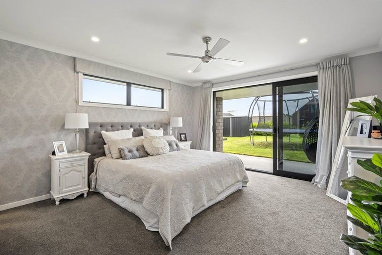 Photo of property in 131 Saint Kilda Road, Cambridge, 3434