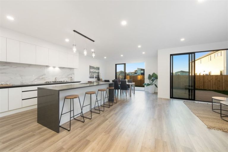 Photo of property in 28 Myland Drive, Hobsonville, Auckland, 0616