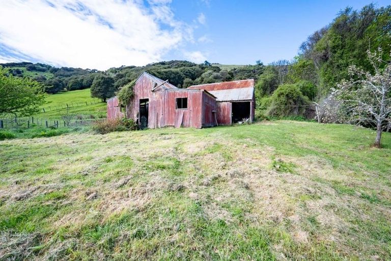 Photo of property in 592 Le Bons Bay Road, Le Bons Bay, Akaroa, 7583