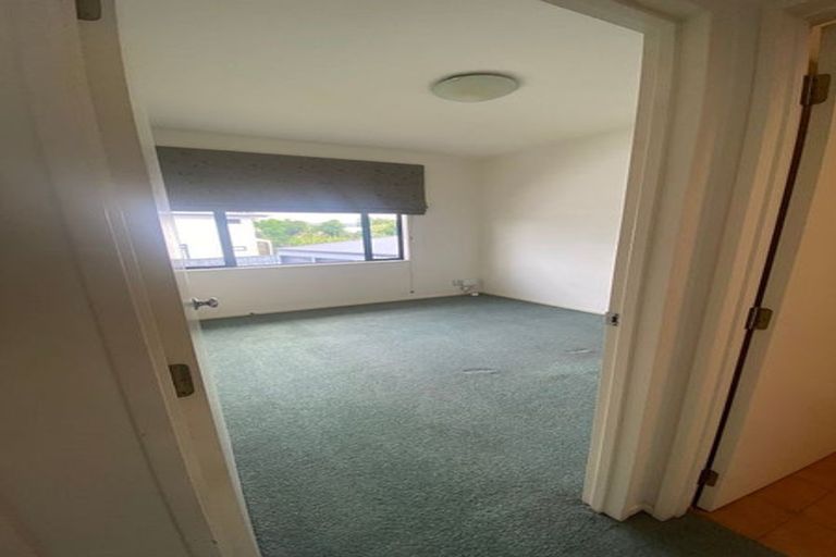 Photo of property in 140/2 Armoy Drive, East Tamaki, Auckland, 2016