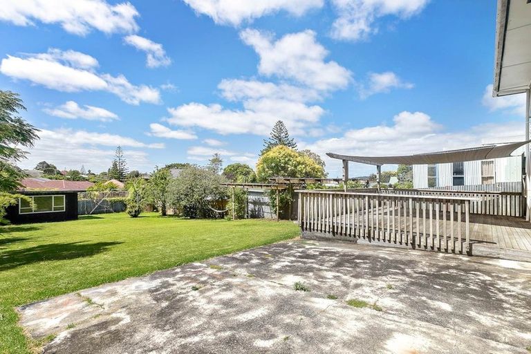 Photo of property in 3179 Great North Road, New Lynn, Auckland, 0600
