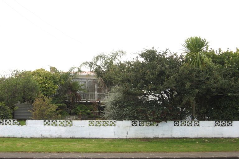 Photo of property in 106 Coxhead Road, Wattle Downs, Auckland, 2103