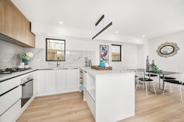 Photo of property in 48d Awaruku Road, Torbay, Auckland, 0630