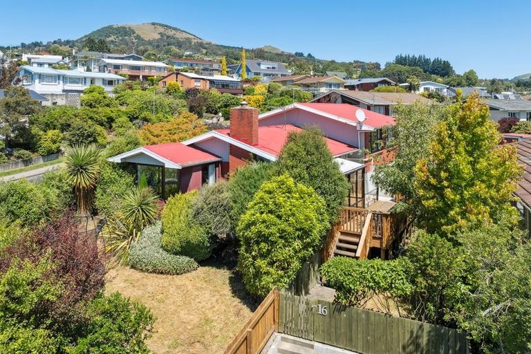 Photo of property in 16 Kinmont Crescent, Kinmont Park, Mosgiel, 9024