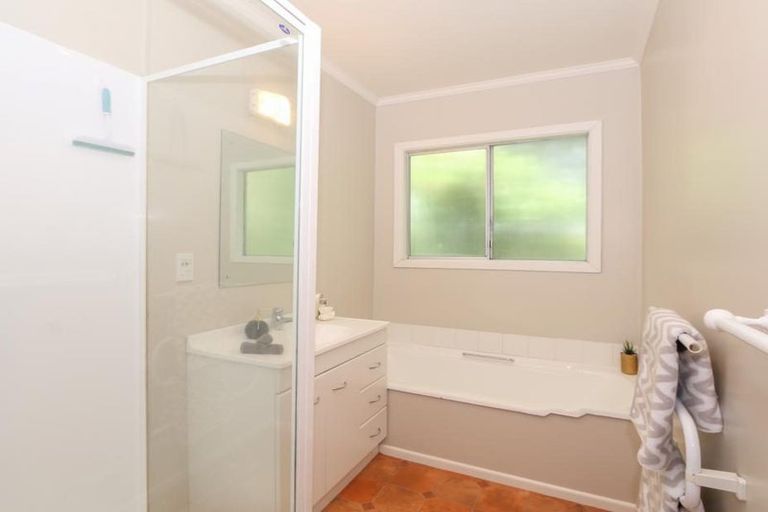 Photo of property in 5 Maldive Street, Khandallah, Wellington, 6035