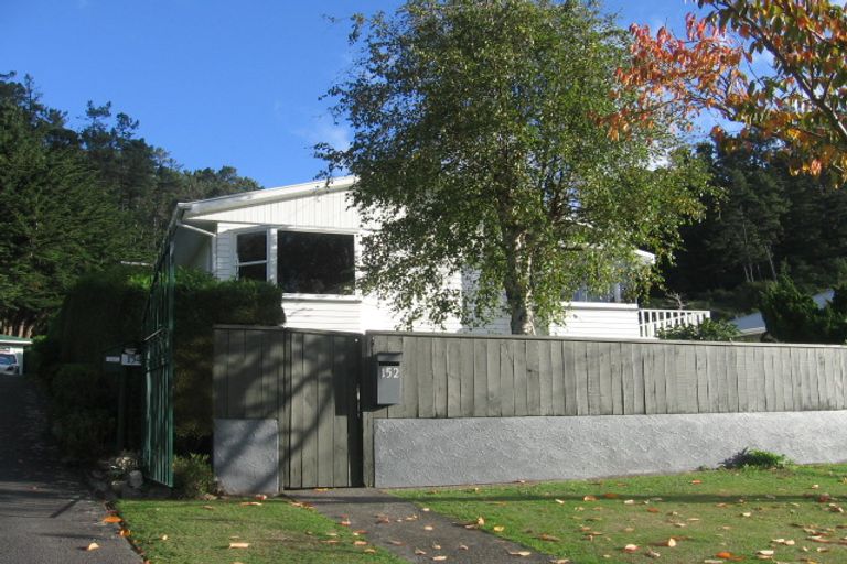 Photo of property in 152 Hine Road, Wainuiomata, Lower Hutt, 5014
