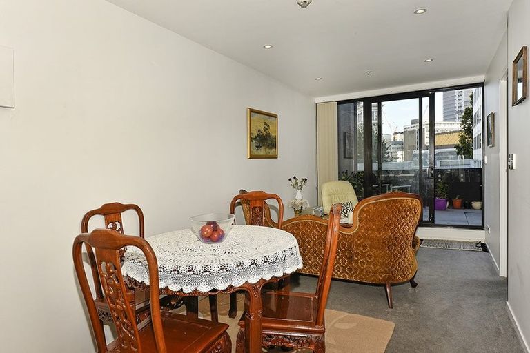 Photo of property in Queen's Residences, 201/8 Airedale Street, Auckland Central, Auckland, 1010