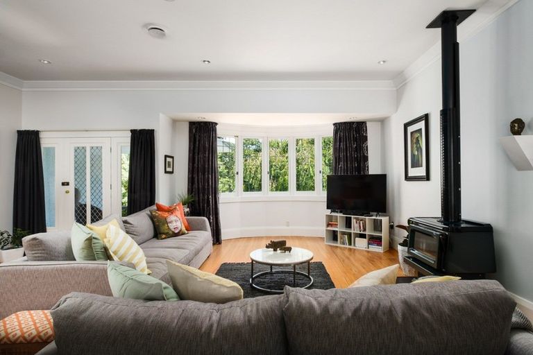 Photo of property in 11 Haronga Road, Inner Kaiti, Gisborne, 4010