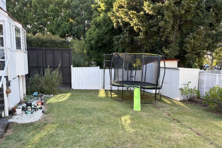 Photo of property in 27 Belle Vue Avenue, Northcote Point, Auckland, 0627