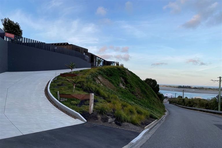 Photo of property in 20 Cave Terrace, Redcliffs, Christchurch, 8081