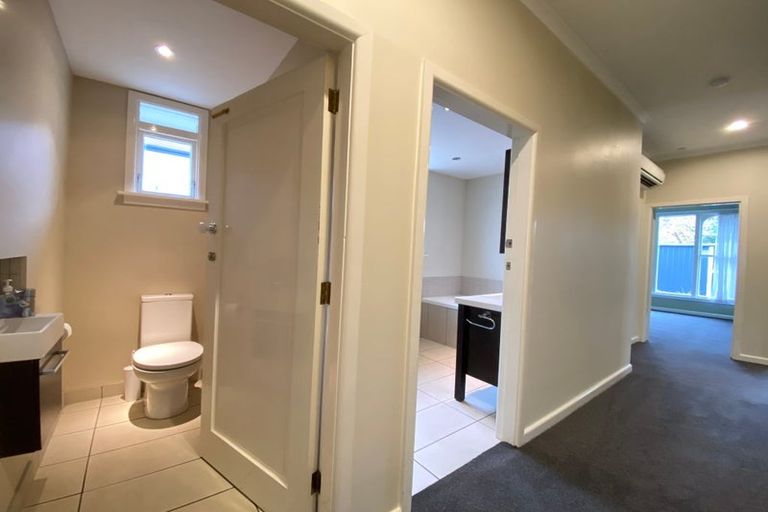 Photo of property in 1/17 Woodford Terrace, Ilam, Christchurch, 8053