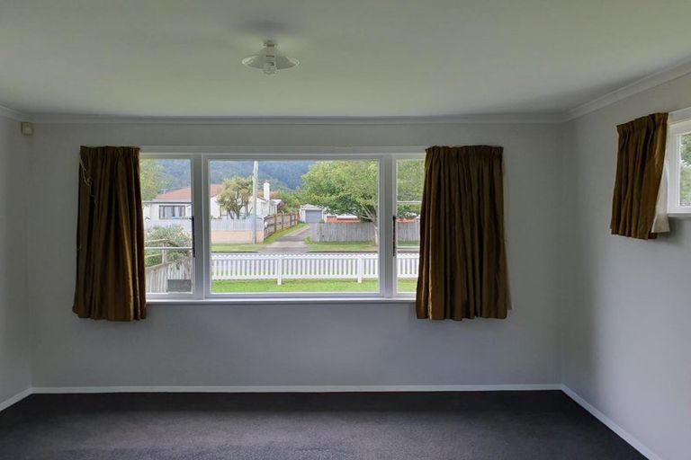 Photo of property in 33 John Street, Trentham, Upper Hutt, 5018