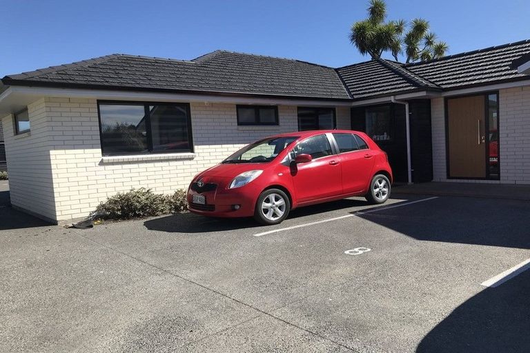 Photo of property in 31 Euston Street, Riccarton, Christchurch, 8041