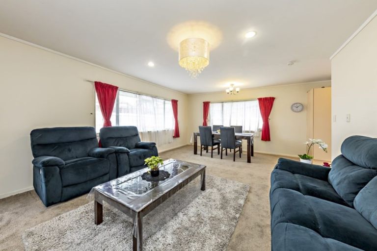 Photo of property in 113 Kindergarten Drive, Conifer Grove, Takanini, 2112