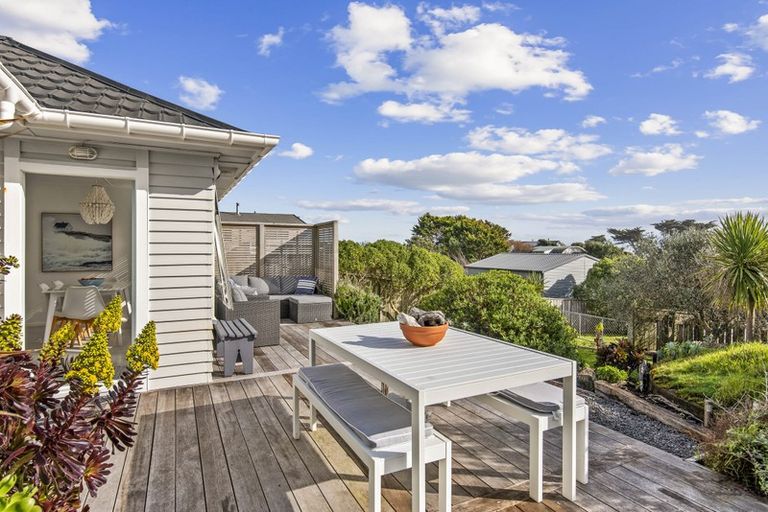 Photo of property in 64 Dixie Street, Te Horo Beach, Otaki, 5581