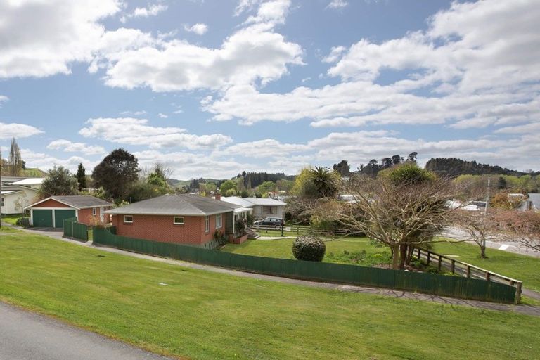 Photo of property in 38 Milne Street, Hunterville, 4730