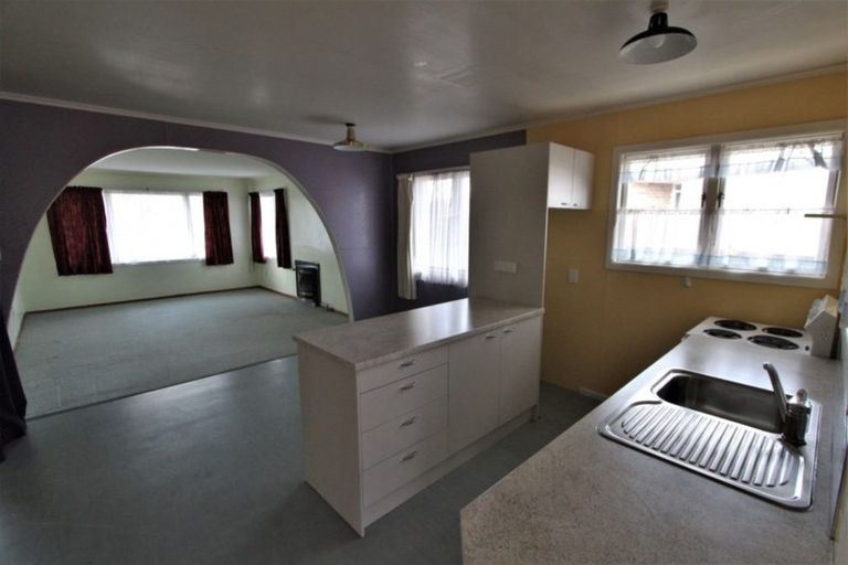 Photo of property in 32 Pohutukawa Drive, Tokoroa, 3420