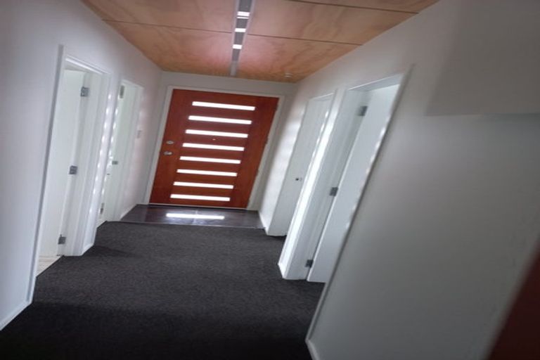 Photo of property in 571a Queen Street East, Levin, 5510