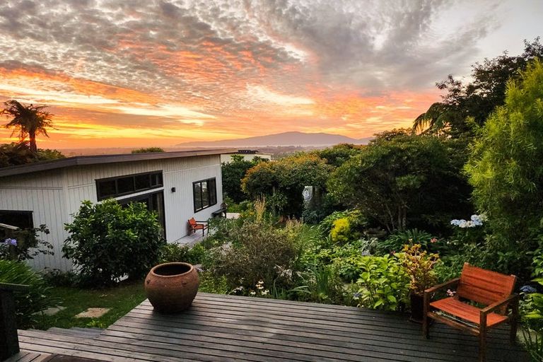 Photo of property in 10 Tui Crescent, Waikanae, 5036