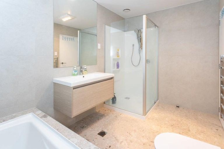 Photo of property in 23 William Calvert Drive, Swanson, Auckland, 0614