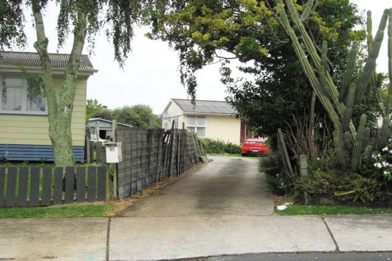 Property details for 19 Harvard Place, Mangere, Auckland, 2022