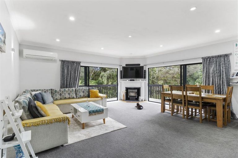 Photo of property in 20a Ocean View Road, Hatfields Beach, Orewa, 0931