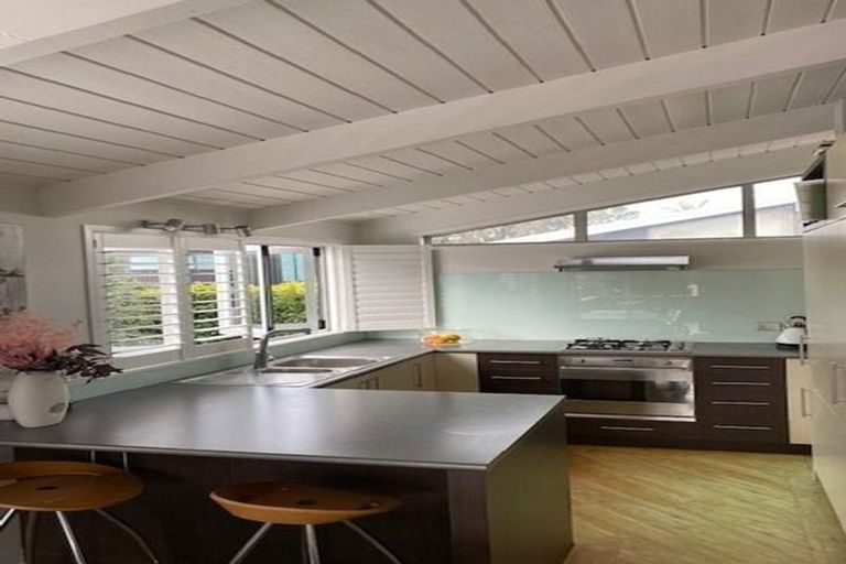 Photo of property in 1/11 Cecil Road, Milford, Auckland, 0620