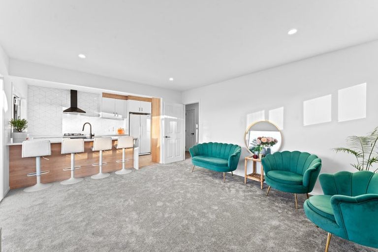 Photo of property in 23b Woodglen Road, Glen Eden, Auckland, 0602