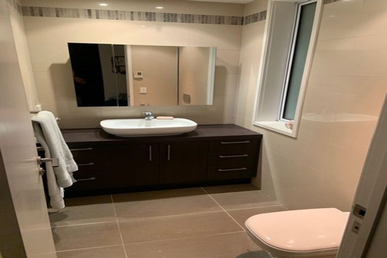 Photo of property in 1007a Beach Road, Torbay, Auckland, 0630