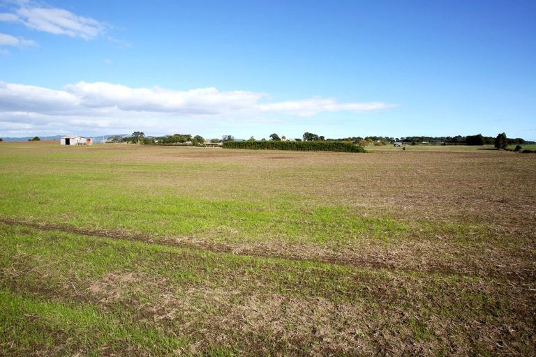 Photo of property in 142 Hutchings Road, Waiuku, 2682